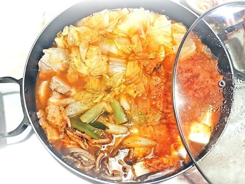 豚バラブロックで!キムチたっぷりの豚キム鍋♪